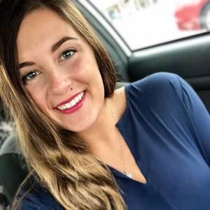 Meet your Posher, Lacey